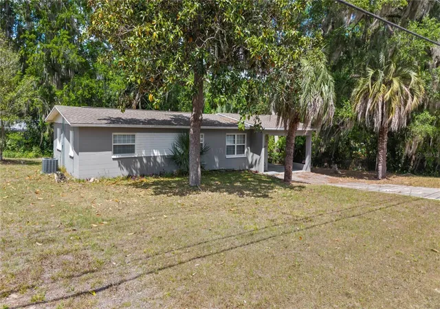 Photo 2 of Single family home for sale at 3918 Se 15th Street, Gainesville, FL 32641 | MLS# O6396637 | Listing updated on 2026-08-24