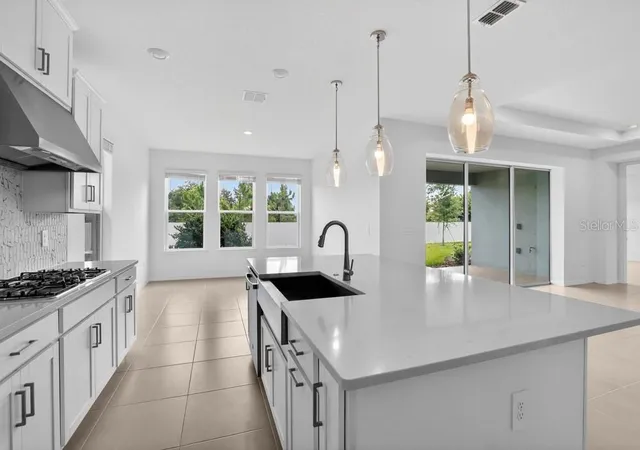 5th image of 957 Ladyfish Trl, Saint Cloud, FL 34771 | MLS# O6396664