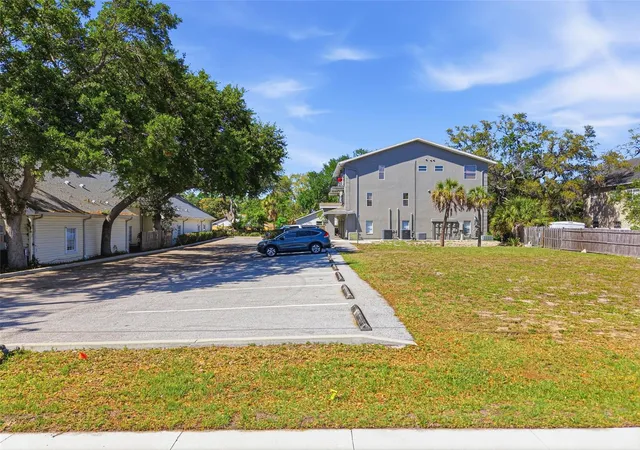 4th image of 444 Skinner Blvd, Dunedin, FL 34698 | MLS# TB8494455