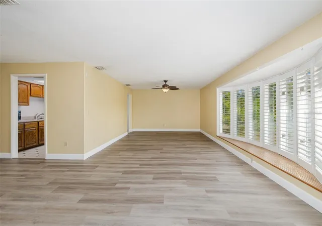 5th image of 9947 Grove Dr, New Port Richey, FL 34654 | MLS# W7884589