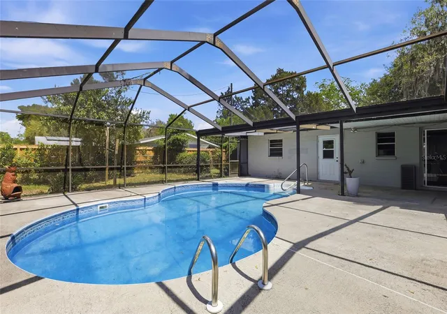 3rd image of 4006 Nw 36Th Ter, Gainesville, FL 32605 | MLS# GC539198
