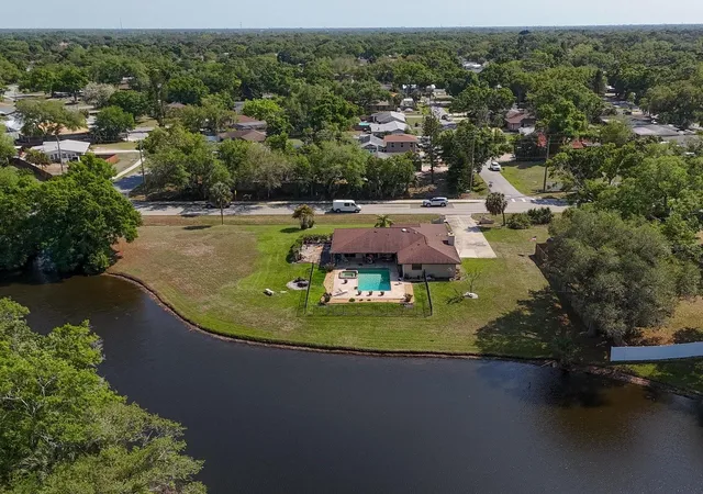 1st image of 3927 Desoto Rd, Sarasota, FL 34235 | MLS# A4689010