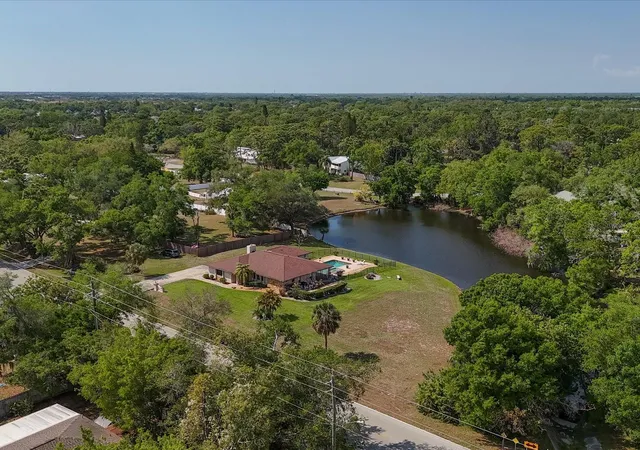 4th image of 3927 Desoto Rd, Sarasota, FL 34235 | MLS# A4689010