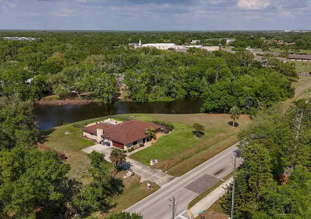 5th image of 3927 Desoto Rd, Sarasota, FL 34235 | MLS# A4689010
