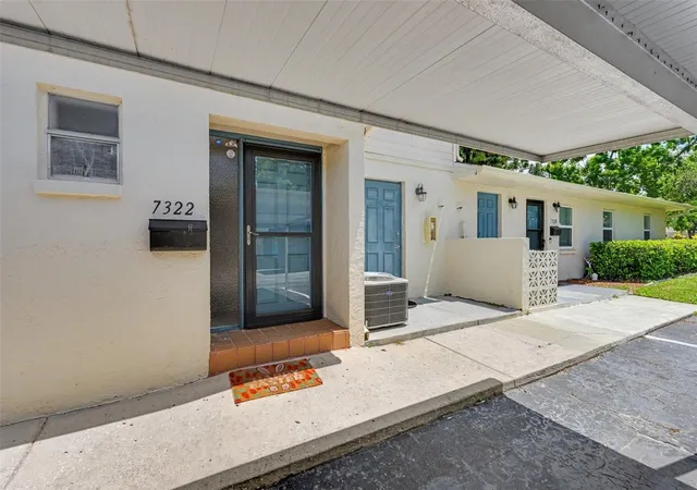 Photo 2 of Townhouse for sale at 7322 Stone Hvn Ct N #7322, Pinellas Park, FL 33781 | MLS# TB8494507 | Listing updated on 2026-08-30