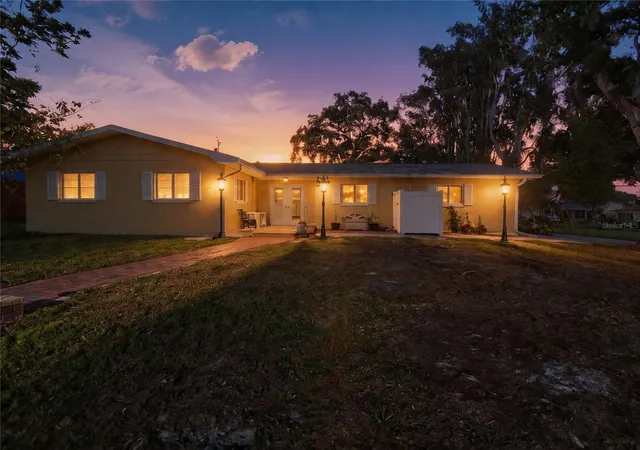 Homes for sale in Clearwater, FL | 1109 S San Remo Ave, Clearwater, FL 33756 | MLS# TB8494539