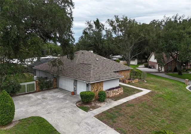 5th image of 1009 Morfield Ln, Brandon, FL 33511 | MLS# TB8494546