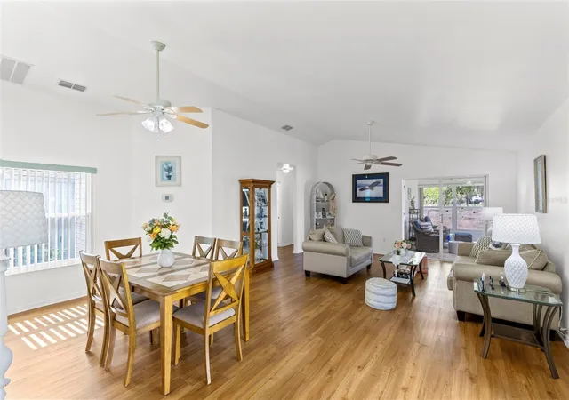 Photo 3 of Single family home for sale at 4960 Heron Run Cir, Leesburg, FL 34748 | MLS# O6396736 | Listing updated on 2026-09-30