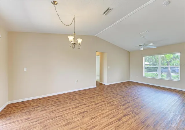 5th image of 1067 Rosedale Rd, Venice, FL 34293 | MLS# A4689050