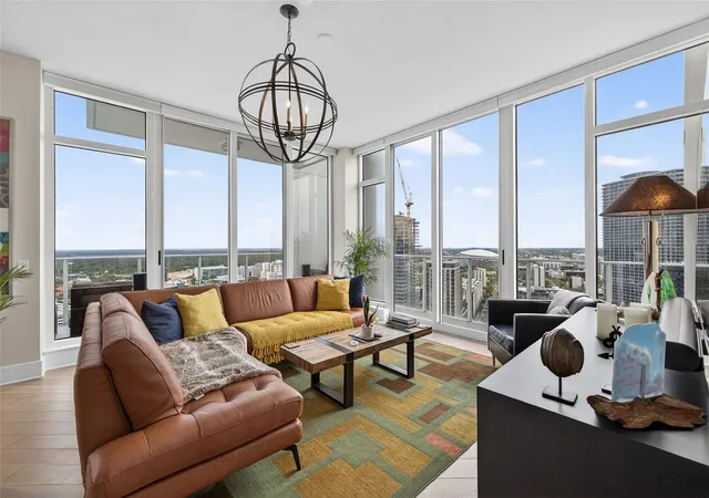 Listing Photo 5 - Condo for sale in building located at 175 1St St S, St. Petersburg, FL 33701 - Unit #3102