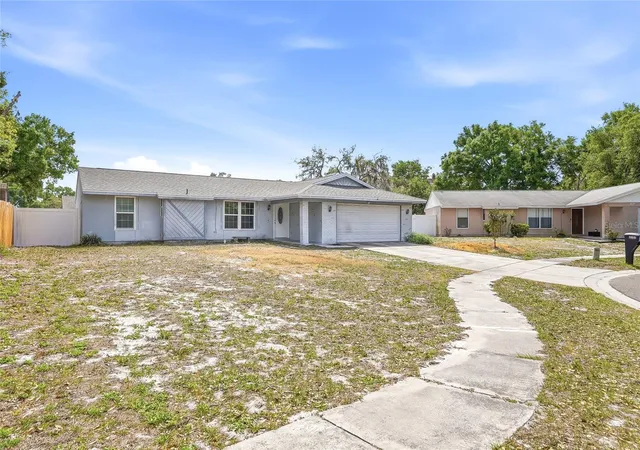Photo 3 of Single family home for sale at 4104 Fallon Ct, Brandon, FL 33511 | MLS# TB8494596 | Listing updated on 2026-09-04