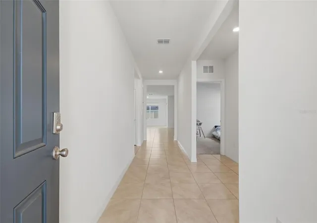 Photo 3 of Single family home for sale at 11308 Amber Ridge Dr, Zellwood, FL 32798 | MLS# O6396765 | Listing updated on 2026-10-01