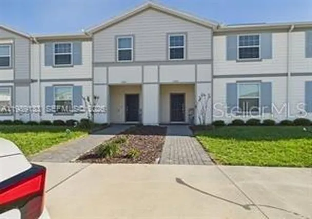 Listing Photo 2 - Condo for sale in building located at 3806 Lana Ave, DAVENPORT, FL 33897 - Unit #