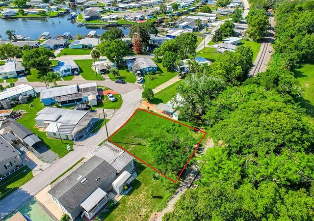 Photo 2 of Land for sale at 0 Westland Dr, Tavares, FL 32778 | MLS# G5110652 | Listing updated on 2026-10-16