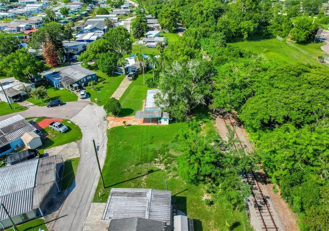 Photo 3 of Land for sale at 0 Westland Dr, Tavares, FL 32778 | MLS# G5110652 | Listing updated on 2026-10-16