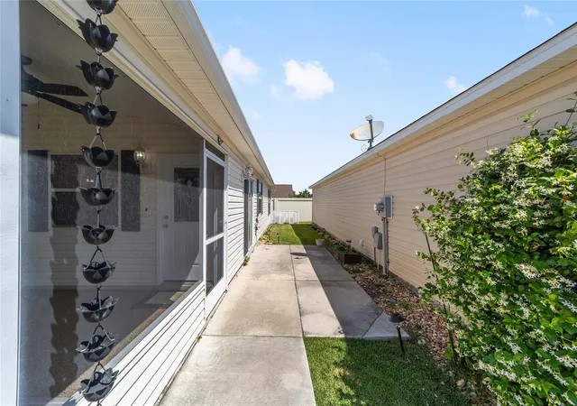 4th image of 2403 Baton Pl, The Villages, FL 32162 | MLS# G5110656
