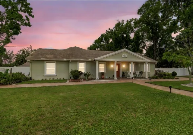 1st image of 9406 W Flora St, Tampa, FL 33615 | MLS# TB8494641