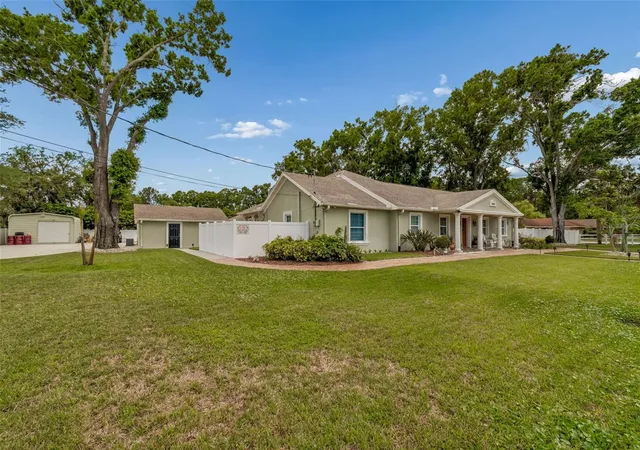 4th image of 9406 W Flora St, Tampa, FL 33615 | MLS# TB8494641
