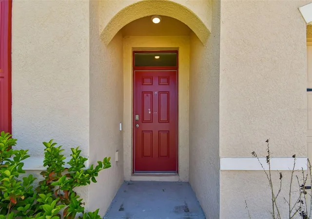 Photo 3 of Single family home for sale at 727 Lazio Cir, Debary, FL 32713 | MLS# O6396798 | Listing updated on 2026-08-29