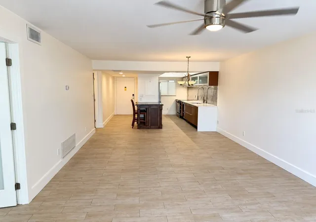 Listing Photo 5 - Condo for sale in building located at 3700 S Osprey Ave, Sarasota, FL 34239 - Unit #205