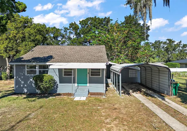 1st image of 105 W Stevens Ave, Eustis, FL 32726 | MLS# G5110660