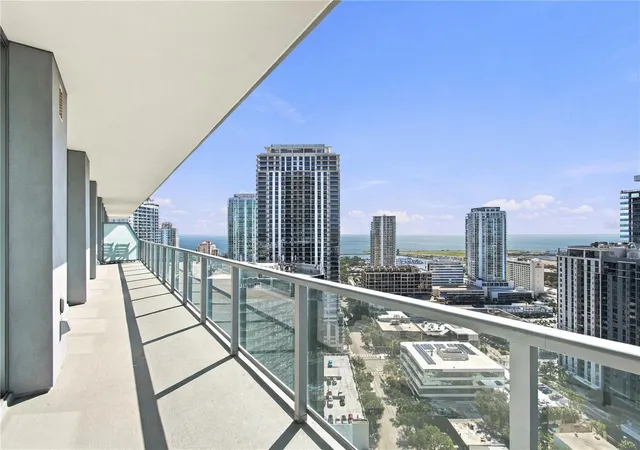 Photo 3 of Condo for sale at 400 Central Ave #2505, Saint Petersburg, FL 33701 | MLS# TB8494657 | Listing updated on 2026-10-08