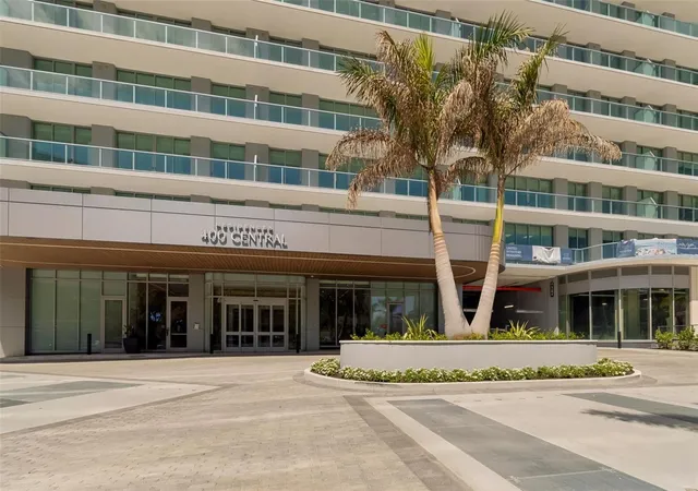 Photo 2 of Condo for sale at 400 Central Ave #2505, Saint Petersburg, FL 33701 | MLS# TB8494657 | Listing updated on 2026-10-16