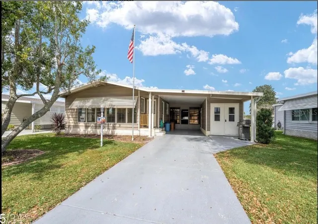 Homes for sale in Lady Lake, FL | 717 Tangerine Dr, Lady Lake, FL 32159 | MLS# G5110661