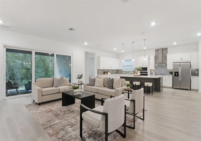 Photo 3 of Single family home for sale at 14371 Crst Palm Ave, Windermere, FL 34786 | MLS# G5110664 | Listing updated on 2026-10-10