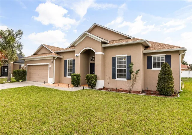 Photo 2 of Single family home for sale at 3878 Wood Thrush Dr, Kissimmee, FL 34744 | MLS# O6396827 | Listing updated on 2026-09-15