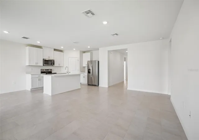 Photo 4 of Single family home for sale at 1769 Forest Run Ln, Auburndale, FL 33823 | MLS# TB8494704 | Listing updated on 2026-10-01