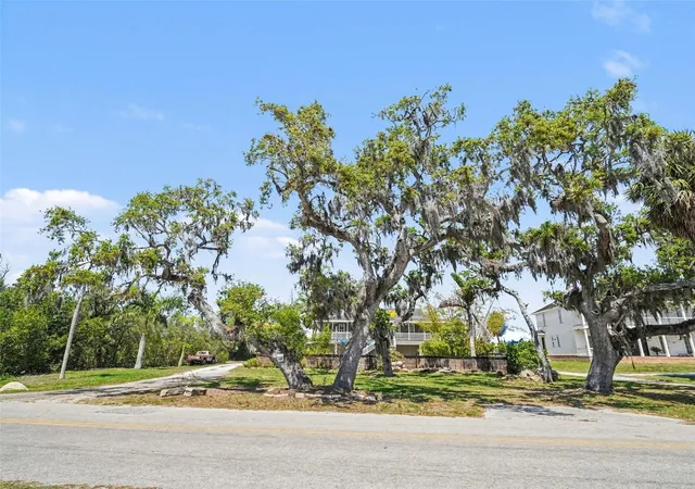 Homes for sale in Terra Ceia, FL | 1740 Bayshore Dr, Terra Ceia, FL 34250 | MLS# TB8494733