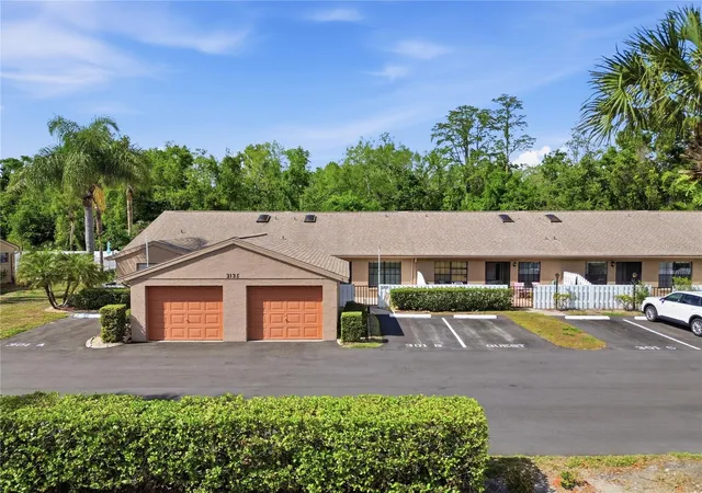 3rd image of 3135 Charter Club Dr #B, Tarpon Springs, FL 34688 | MLS# TB8494737