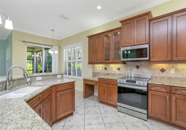 4th image of 16022 Golden Lakes Dr, Wimauma, FL 33598 | MLS# TB8494765