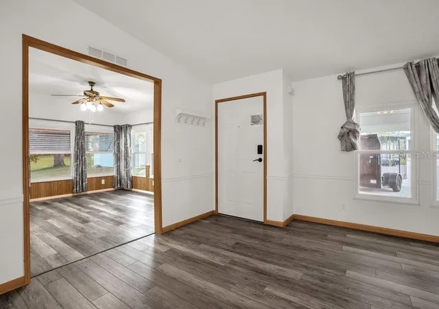 Photo 4 of Manufactured home for sale at 4114 Myrtle Oak Ct #852, Zellwood, FL 32798 | MLS# O6396909 | Listing updated on 2026-10-04