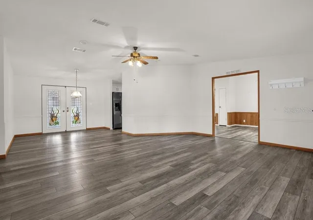 Photo 3 of Manufactured home for sale at 4114 Myrtle Oak Ct #852, Zellwood, FL 32798 | MLS# O6396909 | Listing updated on 2026-10-04