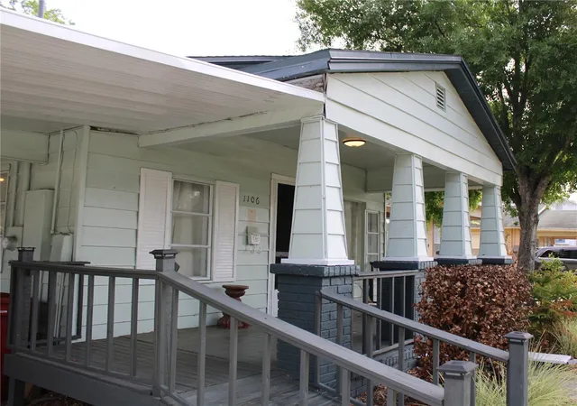 Photo 4 of Single family home for sale at 1106 E Dr Martin Luther King Jr Blvd, Plant City, FL 33563 | MLS# TB8494799 | Listing updated on 2026-10-10