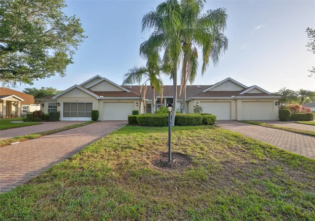 4th image of 2020 Nantucket Dr, Sun City Center, FL 33573 | MLS# TB8494836