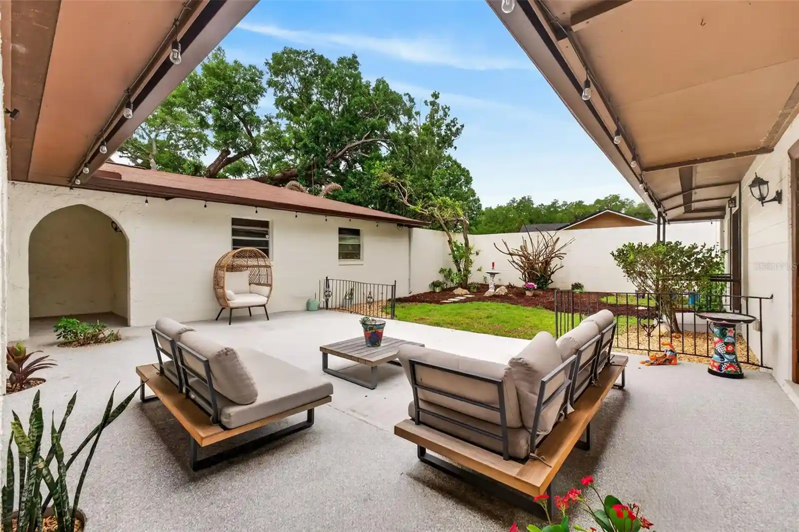Photo 3 of Single family home for sale at 517 San Sebastian Prado, Altamonte Springs, FL 32714 | MLS# O6396947 | Listing updated on 2026-10-08