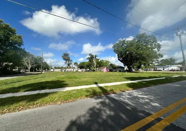 Photo 3 of Sale Pending at 1314 Brack St, Kissimmee, FL 34744 | MLS# S5147316 | Listing updated on 2026-08-12
