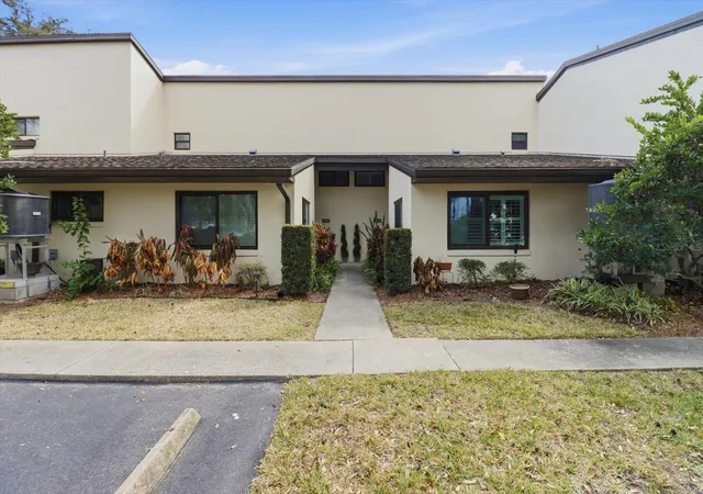 Homes for sale in Crystal River, FL | 1637 Se Paradise Cir #204, Crystal River, FL 34429 | MLS# TB8494856