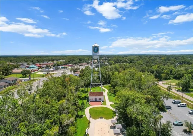Homes for sale in Crystal River, FL | 1637 Se Paradise Cir #204, Crystal River, FL 34429 | MLS# TB8494856
