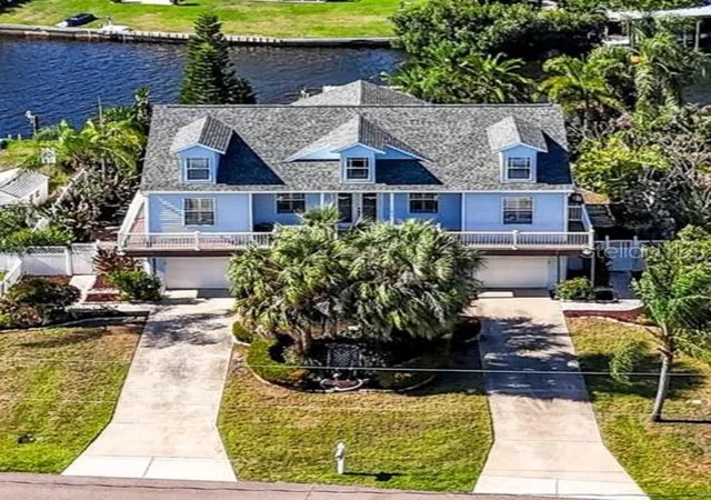 Photo 2 of Single family home for sale at 821 Blue Heron Blvd, Ruskin, FL 33570 | MLS# TB8494866 | Listing updated on 2026-10-05
