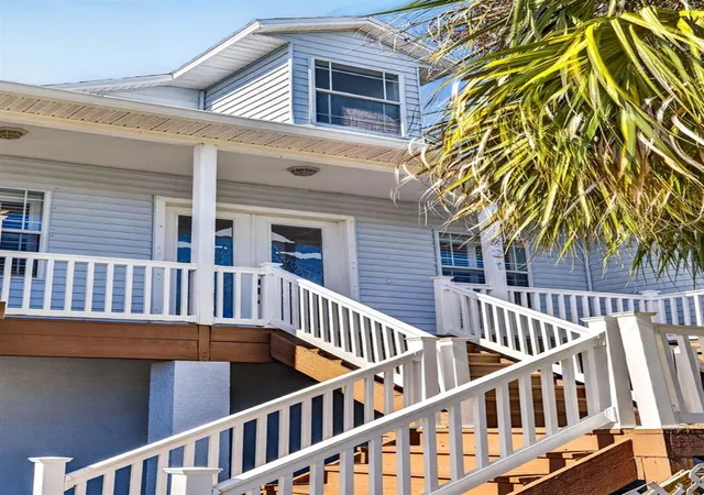 Photo 4 of Single family home for sale at 821 Blue Heron Blvd, Ruskin, FL 33570 | MLS# TB8494866 | Listing updated on 2026-10-05