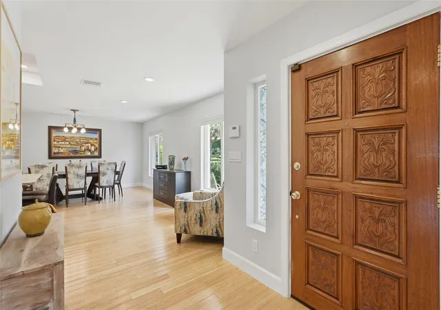 Photo 4 of Single family home for sale at 125 23rd Avenue NE, Saint Petersburg, FL 33704 | MLS# TB8494869 | Listing updated on 2026-09-20
