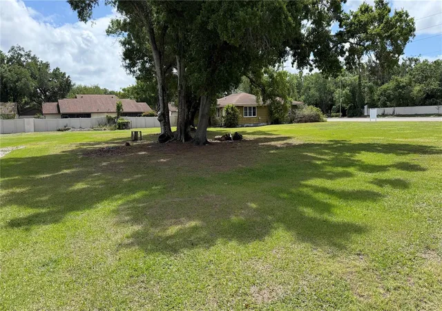 Photo 3 of Single family home for sale at 4611 Fruitville Rd, Sarasota, FL 34232 | MLS# A4689166 | Listing updated on 2026-05-04