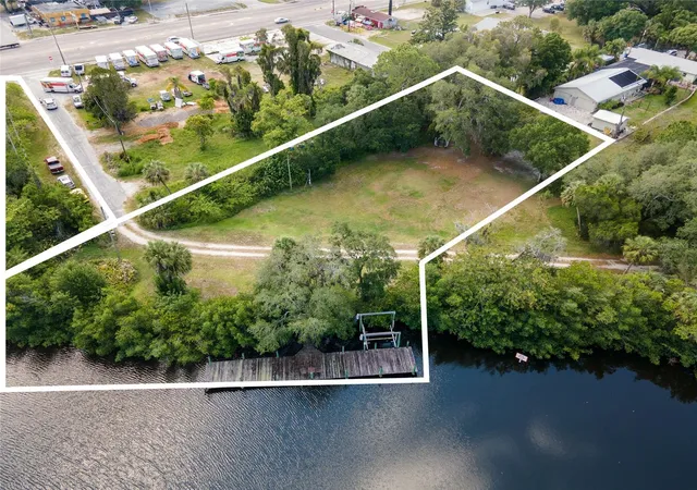 2nd image of 102 Dickman Dr Sw, Ruskin, FL 33570 | MLS# TB8494926