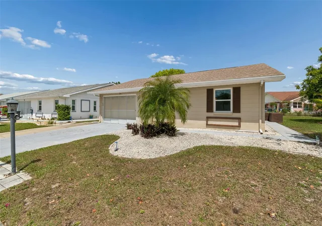 2nd image of 209 Genet Ct, Sun City Center, FL 33573 | MLS# TB8494958