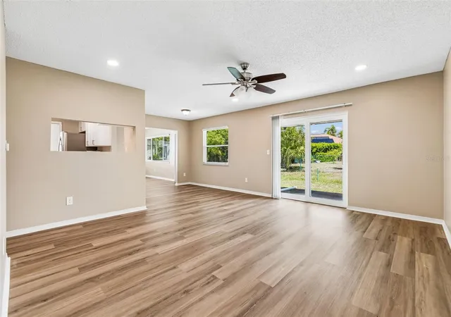 4th image of 209 Genet Ct, Sun City Center, FL 33573 | MLS# TB8494958