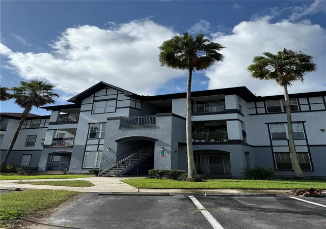 Photo 1 of Condo for sale at 3712 Castle Pines Ln #4137, Orlando, FL 32839 | MLS# S5147345 | Listing updated on 2026-06-01